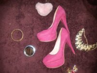 Zapatillas rosas neon de Things Contempo de segunda mano - GoTrendier