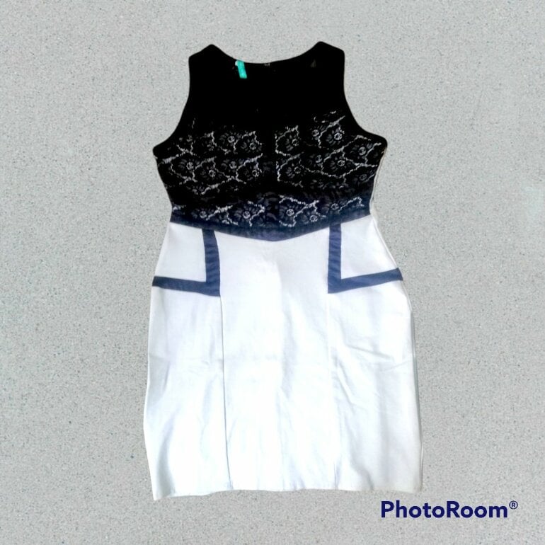 Vestido formal-casual blanco y negro de Otras marcas de segunda mano -  GoTrendier