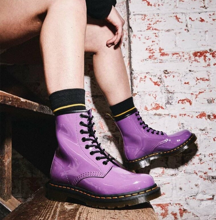 dr martens moradas charol