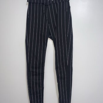 Pantalones de rayas Bershka negro de mujer - GoTrendier