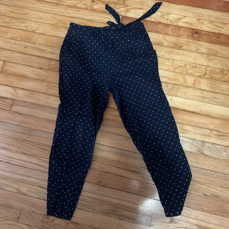 Pantalón Azul Marino Punteado Lefties de segunda mano - GoTrendier