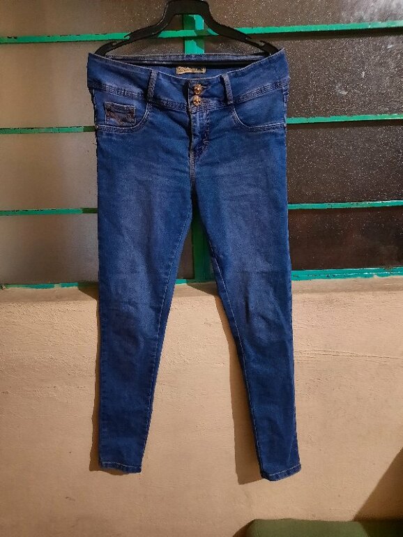 Pantalon mezclilla azul -T9 - Yolosmi de segunda mano - GoTrendier