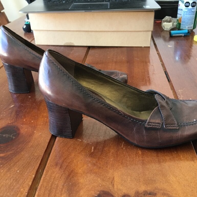 Zapato tipo mocasín con tacón de Nine West de segunda mano - GoTrendier