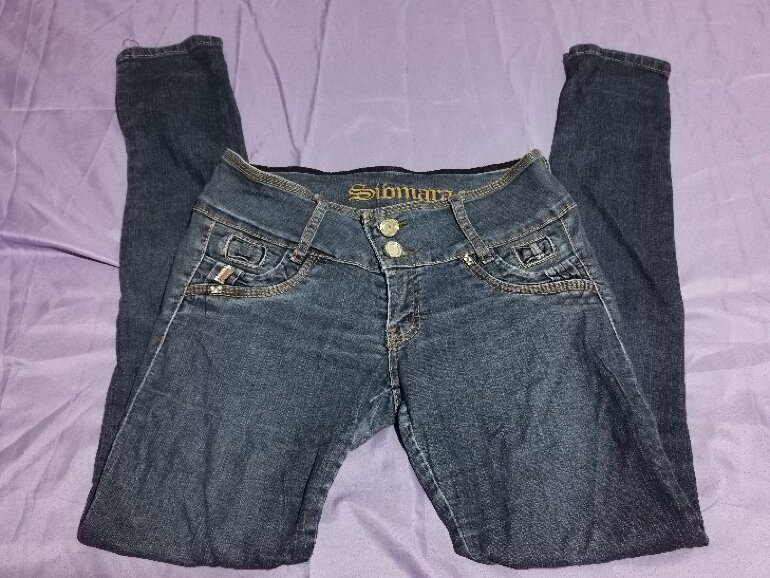Jeans siomara 9 caja 2 de segunda mano - GoTrendier