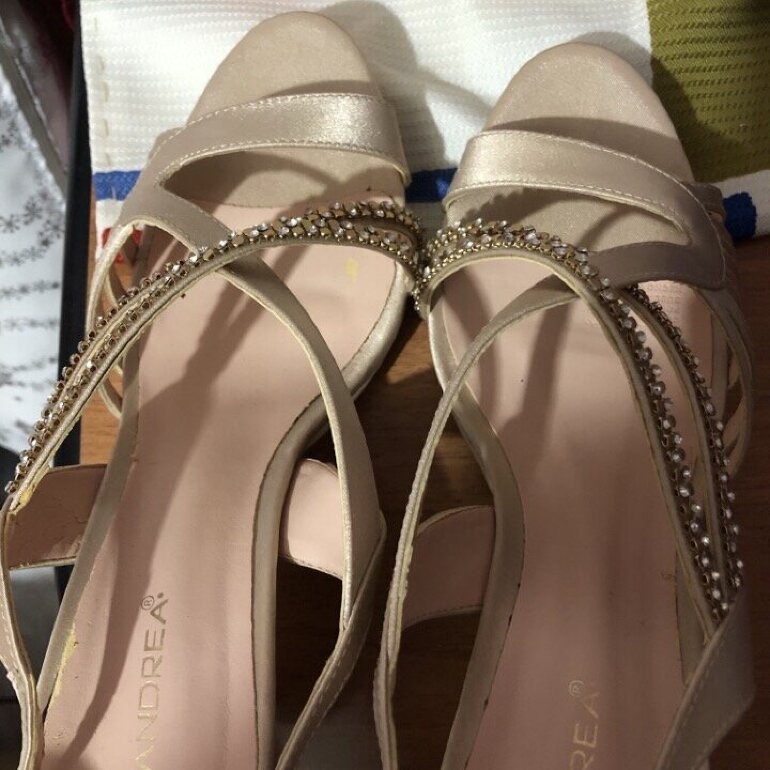 Zapatillas Andrea color Oro de segunda mano - GoTrendier