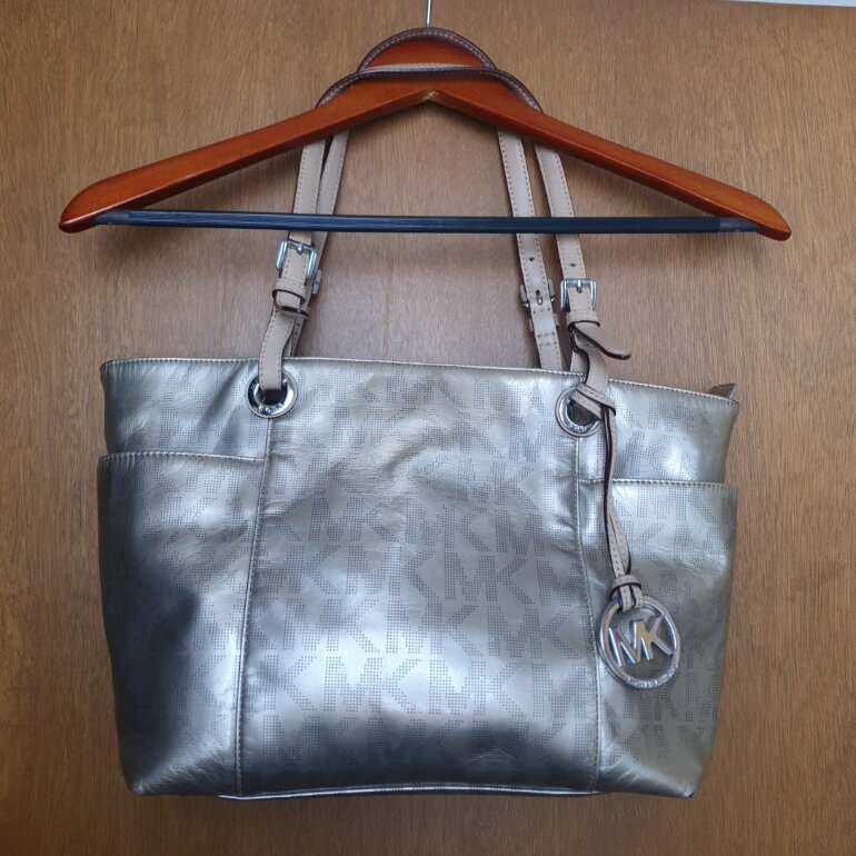 Bolsa Michael Kors Metálica de segunda mano - GoTrendier