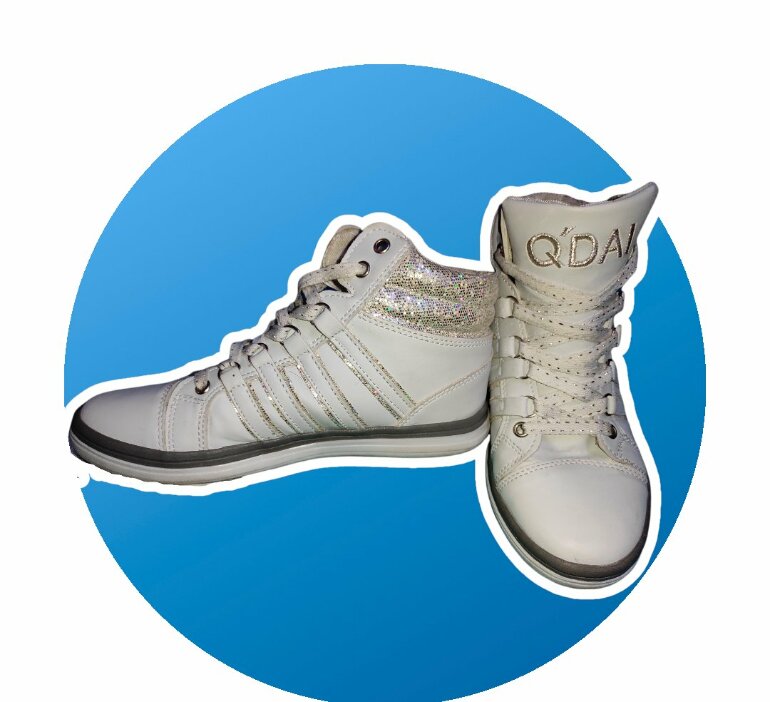 Tenis blancos con brillo de q'dai de segunda mano - GoTrendier