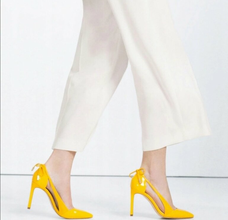 Zapatillas Zara Amarillas de segunda mano - GoTrendier
