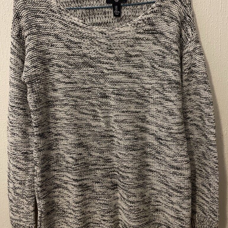 Suéter GAP Negro con Blanco de segunda mano - GoTrendier