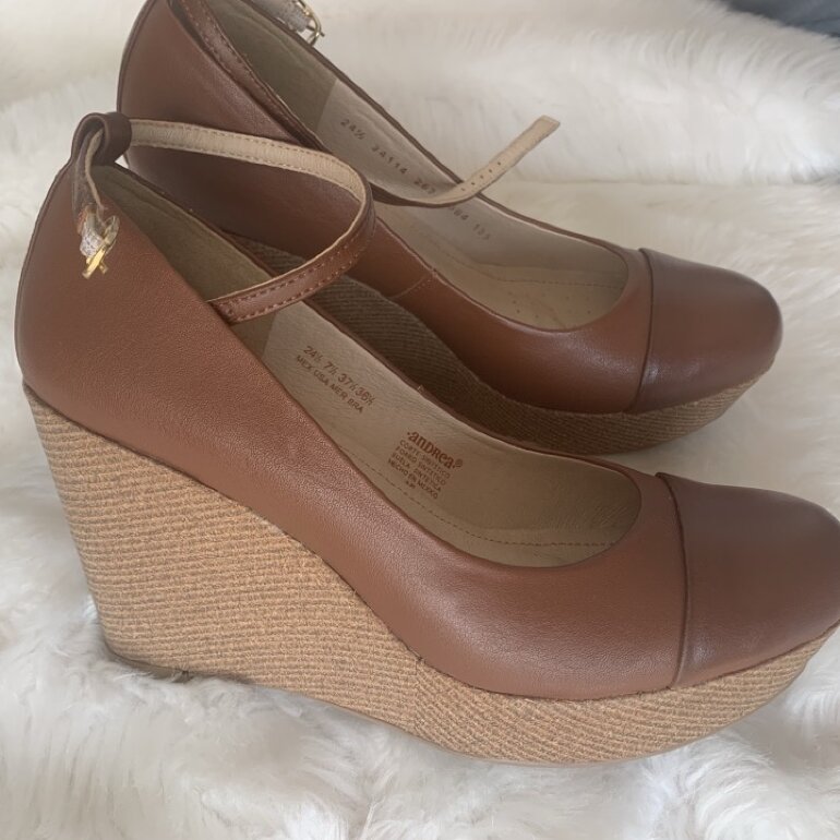 Zapatos de plataforma corrida de Andrea de segunda mano - GoTrendier