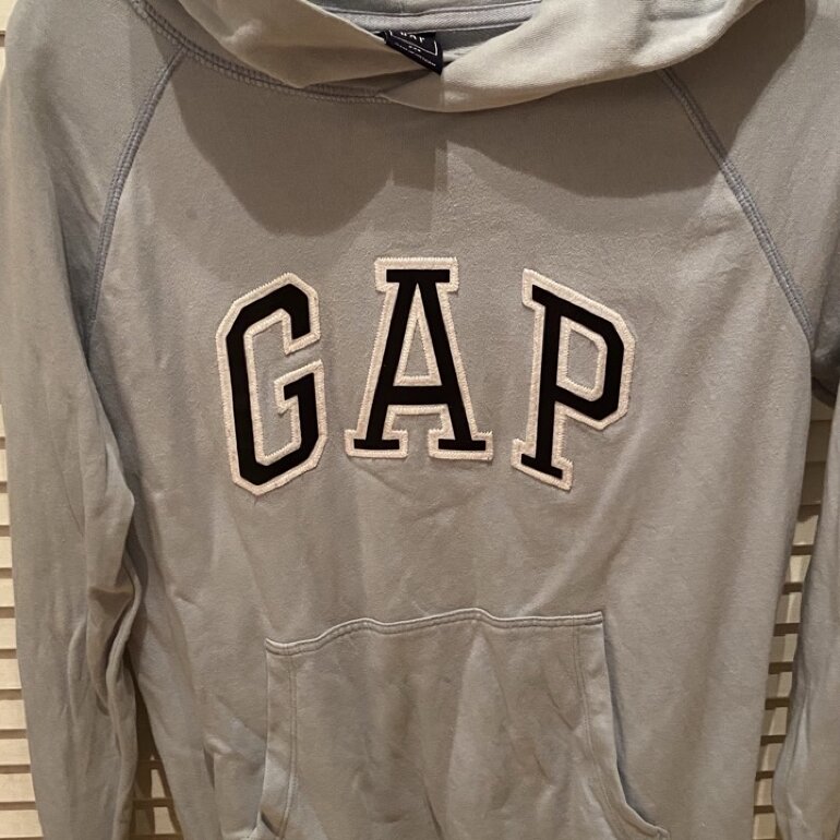 Sudadera Gap azul cielo de segunda mano - GoTrendier