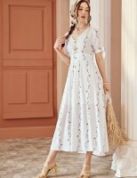 Vestido largo primaveral blanco de Shein de segunda mano - GoTrendier