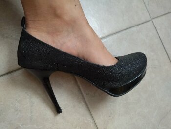 Zapatillas negras brillantes 4 de desconocido de segunda mano - GoTrendier