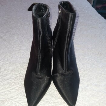 Botines negros con taco aguja - Inssania