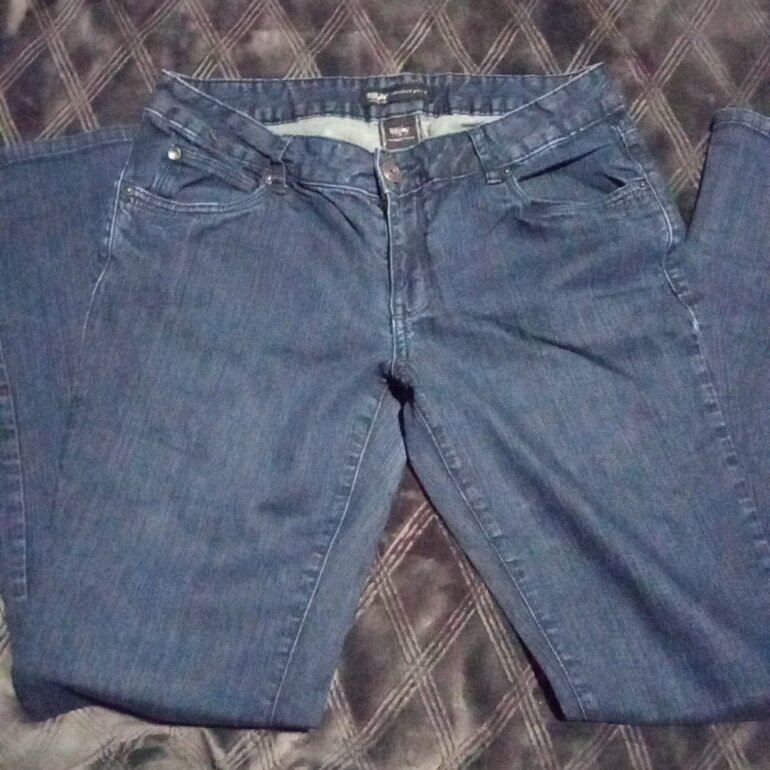 Pantalon de mezclilla media campana de Mossimo Supply Co de segunda mano -  GoTrendier