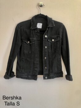 Chamarras de mezclilla Bershka negras de mujer - GoTrendier