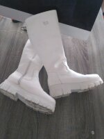 Botas track blancas, una vez puestas de Otras marcas de segunda mano -  GoTrendier