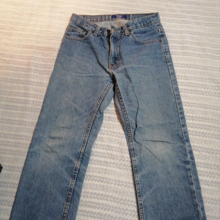 Pantalón de Mezclilla Yale de segunda mano - GoTrendier