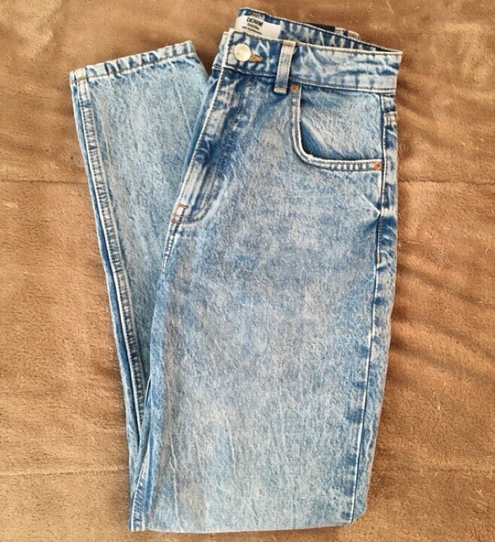 Mom Jeans BERSHKA de segunda mano - GoTrendier