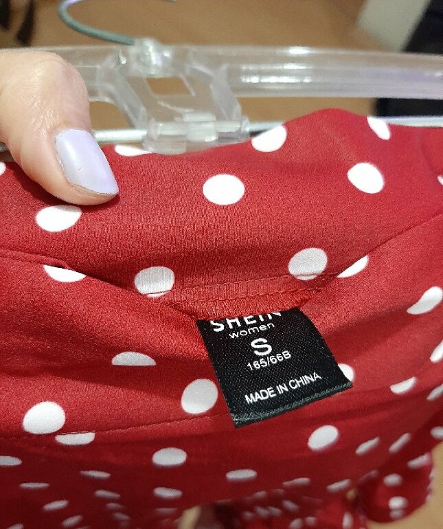 Falda roja de puntos blancos SHEIN de segunda mano GoTrendier