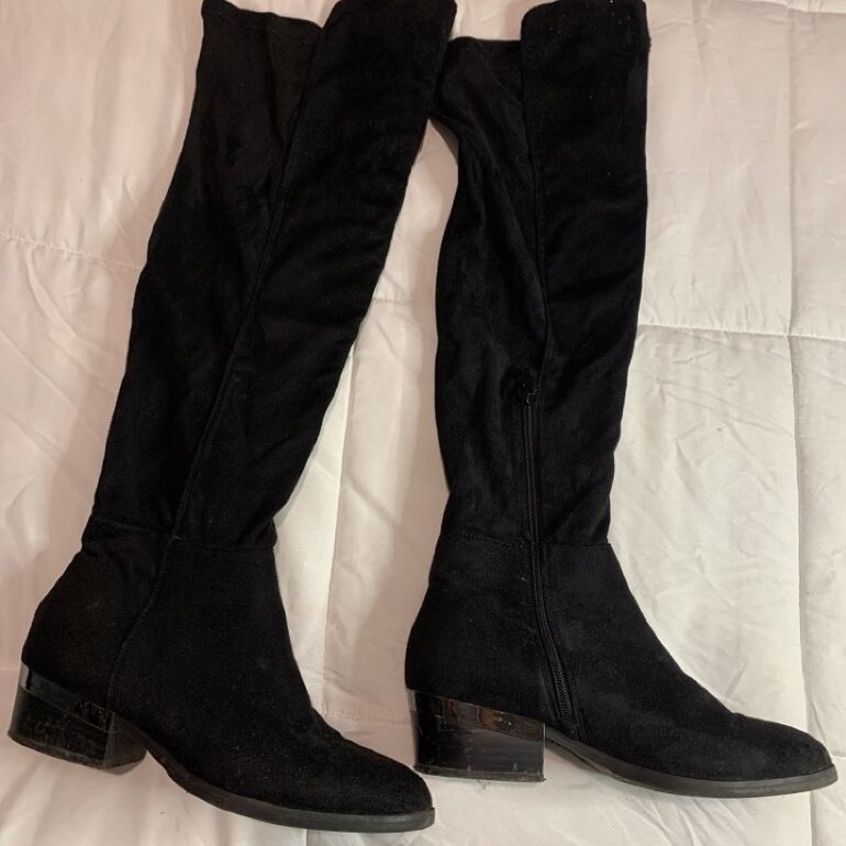 Hermosas botas largas de Tierra Bendita de segunda mano - GoTrendier