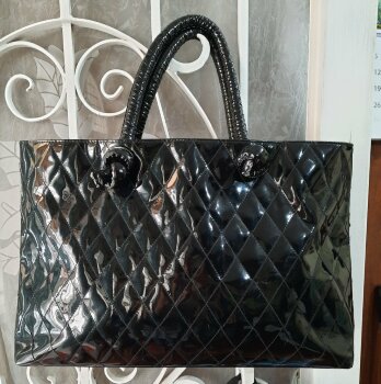 Bolsa charol negra de sin marca de segunda mano - GoTrendier