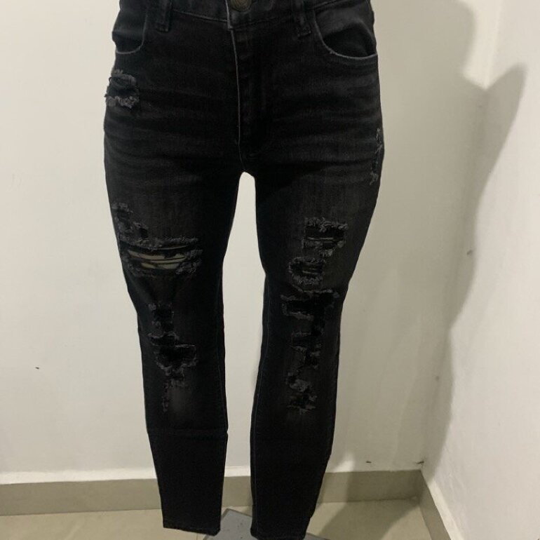 Jeans Negros Rotos American Eagle de American Eagle Outfitters de segunda  mano - GoTrendier