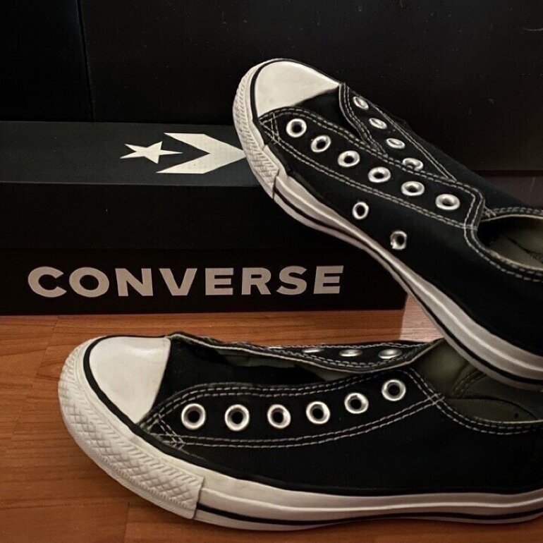 Converse Chuck Taylor Negros de segunda mano - GoTrendier