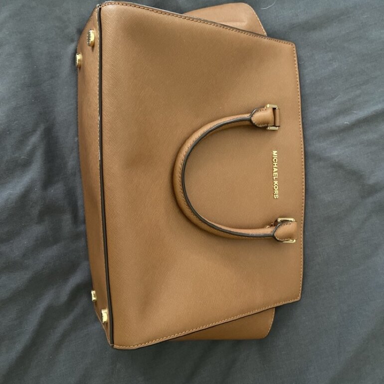 Bolsa Café Michael Kors de segunda mano - GoTrendier