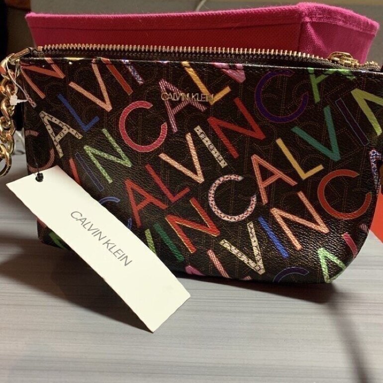 Mariconera Calvin Klein de segunda mano - GoTrendier