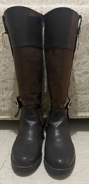 Botas largas cool de Suburbia de segunda mano - GoTrendier