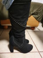 Botas negras con estoperoles de Capa de Ozono de segunda mano - GoTrendier