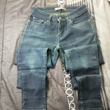 Jeans levis entubado de Levi's de segunda mano - GoTrendier