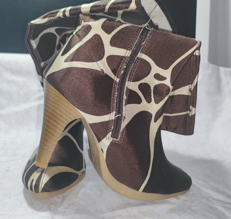 Botas largas animal print de sin marca de segunda mano - GoTrendier