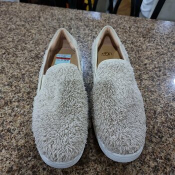 Tenis casuales UGG Australia blancos de mujer - GoTrendier