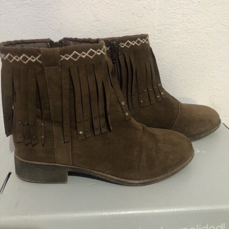 Botines cafes de gamuza de Bongo de segunda mano - GoTrendier