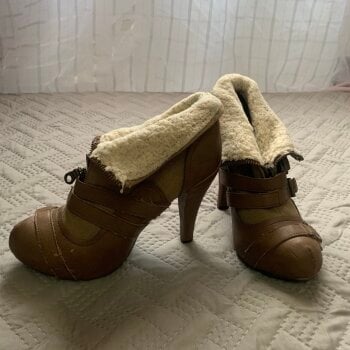 Botines Cafés con verde Capa de ozono de segunda mano - GoTrendier