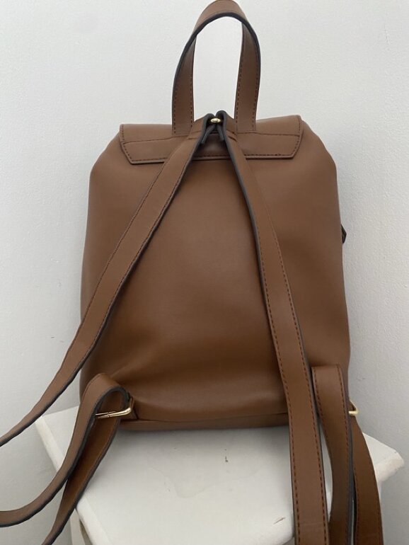 Mochila café Tommy Hilfiger de segunda mano - GoTrendier
