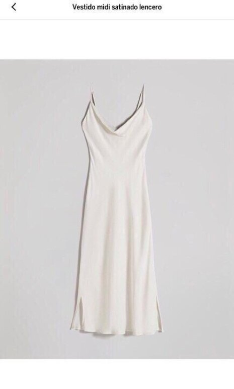 Vestido midi satinado de Bershka de segunda mano GoTrendier