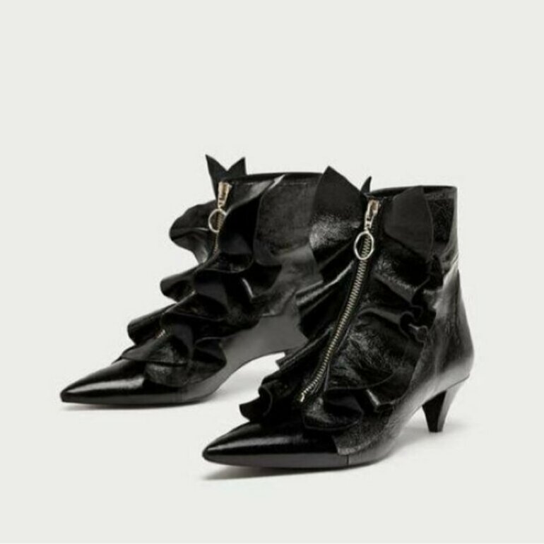 Zara botines de charol de segunda mano - GoTrendier