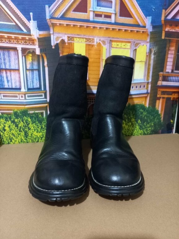 Botas ugg de piel de UGG Australia de segunda mano - GoTrendier