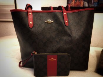 Bolsa Coach doble vista con wristlet de segunda mano - GoTrendier