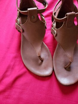 Sandalias frida color cafe de segunda mano - GoTrendier