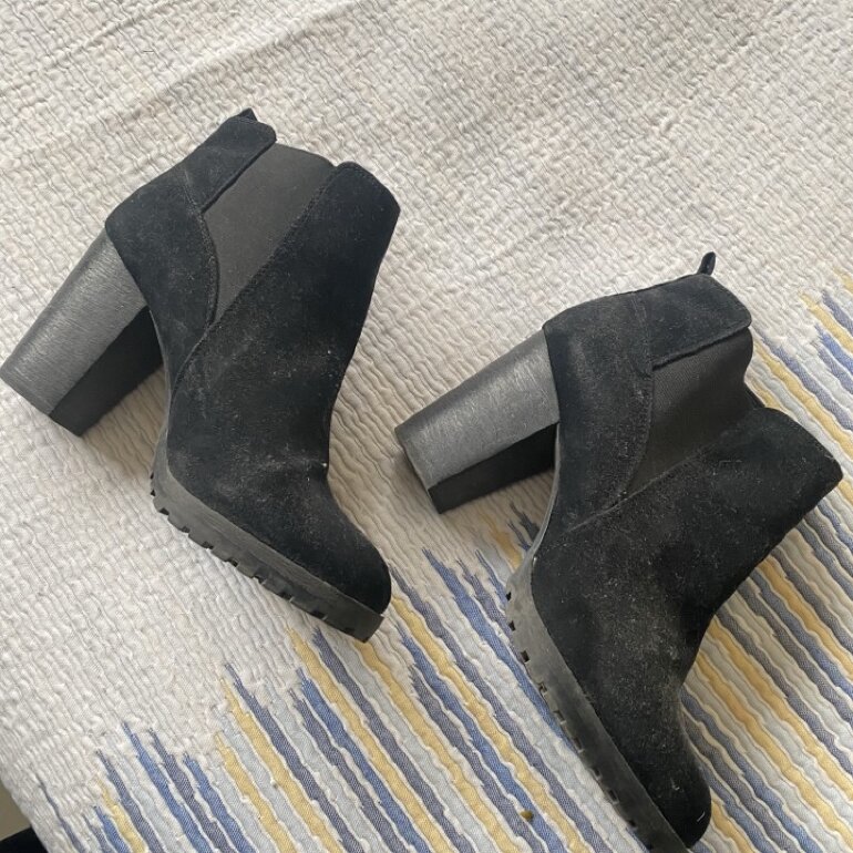 Botines negros gamuza bershka de segunda mano - GoTrendier