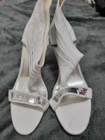 Sandalias blancas andrea de segunda mano - GoTrendier