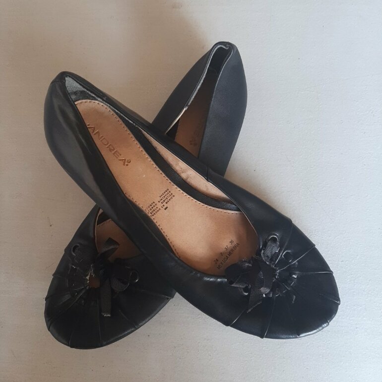 Zapatos Flats negros comodos de Andrea de segunda mano - GoTrendier