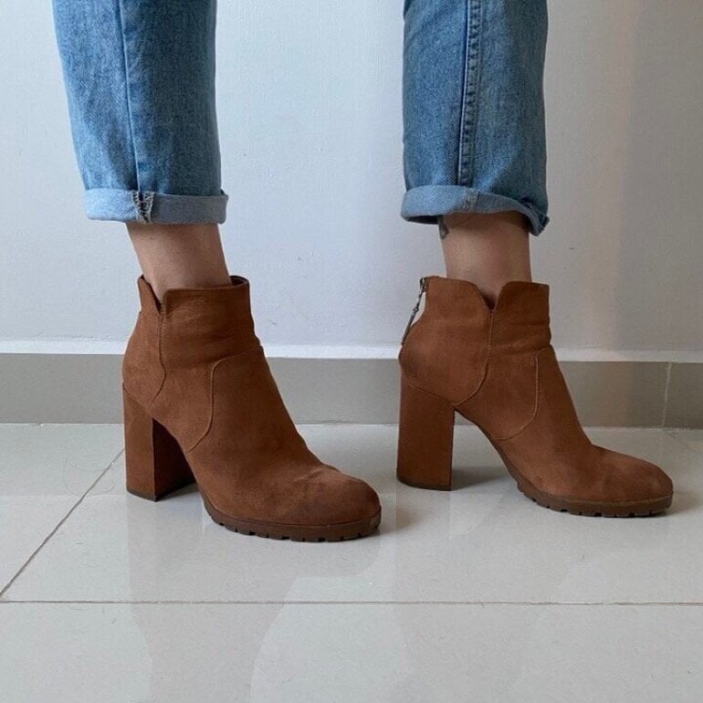 Botines gamuza café de Bershka de segunda mano - GoTrendier
