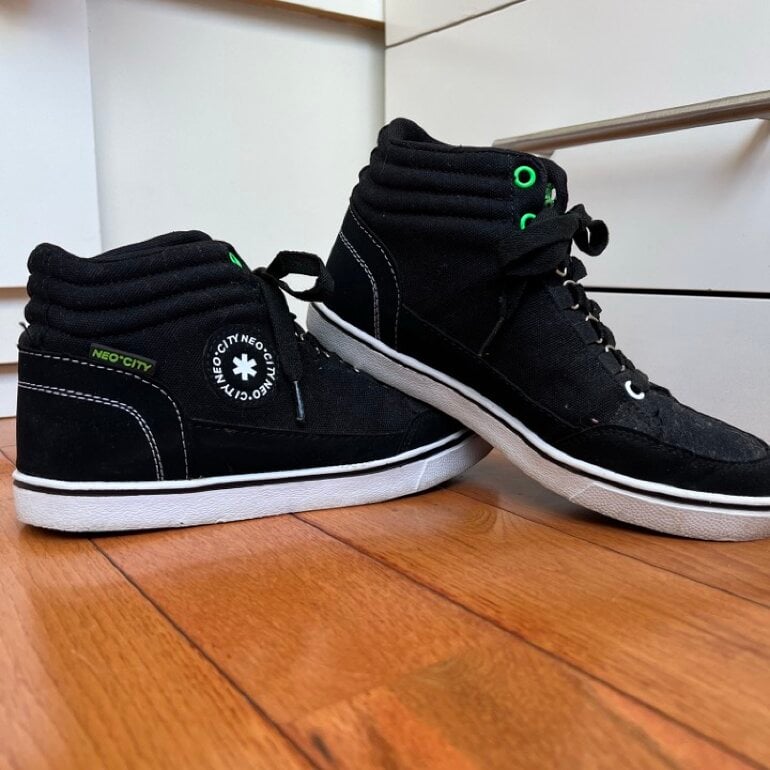 Tennis bota negros de tela de Coppel de segunda mano - GoTrendier