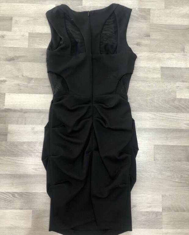 Vestido de noche negro de Charlotte Russe de segunda mano GoTrendier