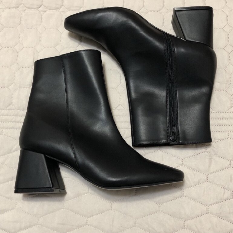 Botas negras tacón ancho cuadrado 26MX de C\u0026amp;A de segunda mano -  GoTrendier